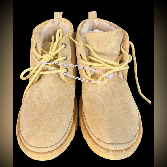 UGG Shoes - 🆕 NWT UGG Neumel **rare*** Yellow 😯 Boots Size 8 (eu 41)